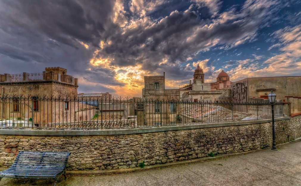 Erice, petit village, refuge de rêveurs.