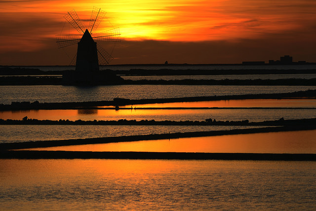 Les salines et les moulins de la région de Trapani. Photo de P.Monteleone.